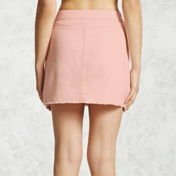 🎁 NWT Frayed Pink Button-front Denim Skirt - Picture 3 of 7